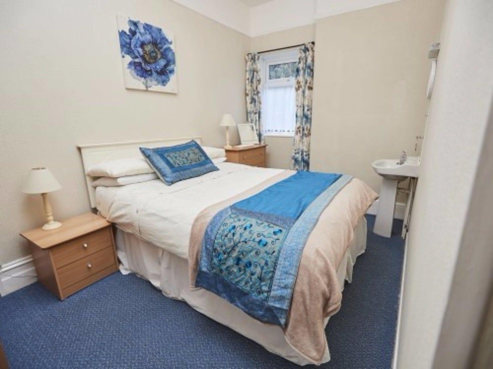 Abbey View Holiday Flats Torquay Bagian luar foto
