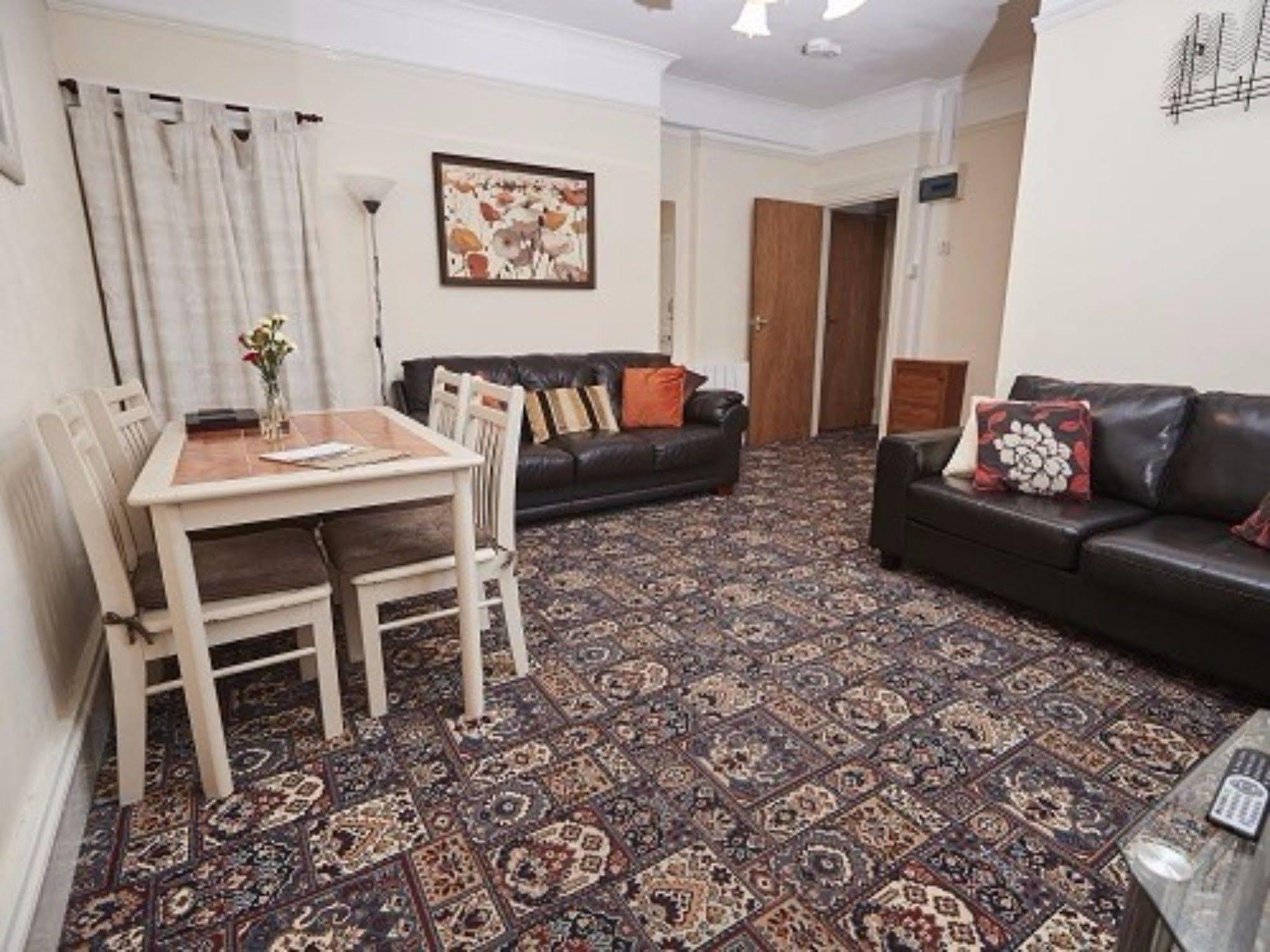 Abbey View Holiday Flats Torquay Bagian luar foto